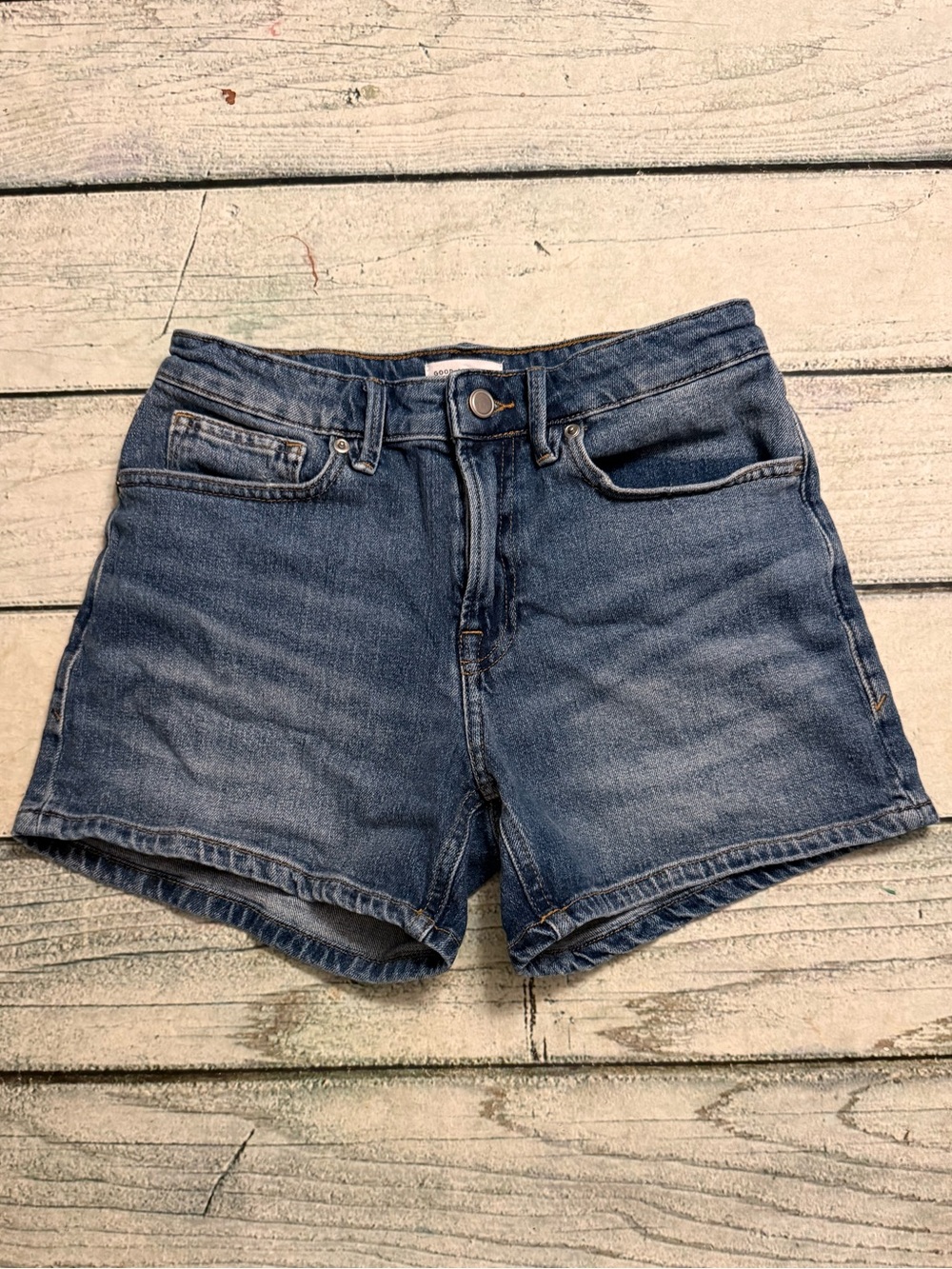 Good American blue denim jean shorts. 0/25